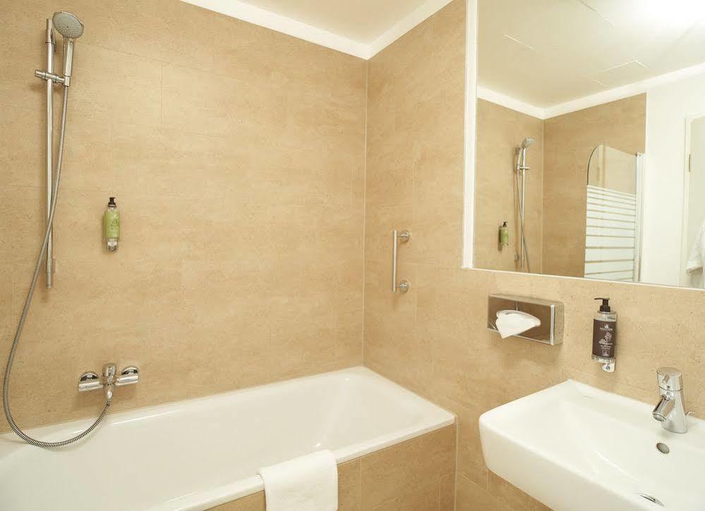 Flottwell Berlin Hotel & Residenz Am Park Bagian luar foto